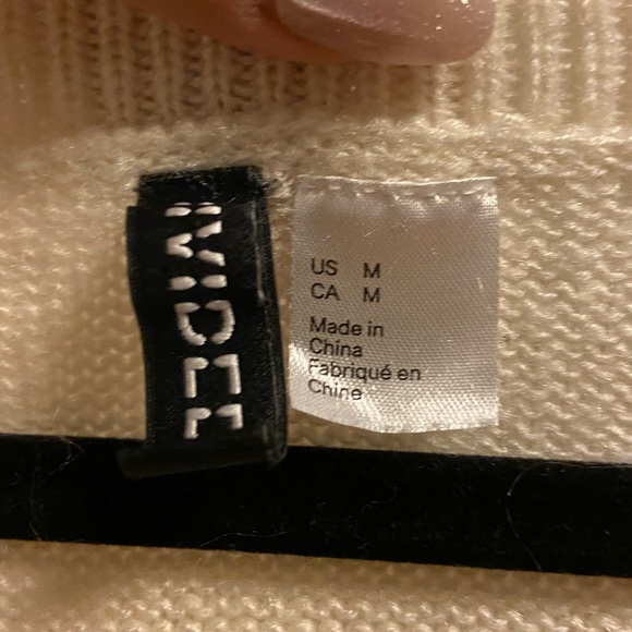 H&M white cable knit sweater vest - Picture 3 of 4